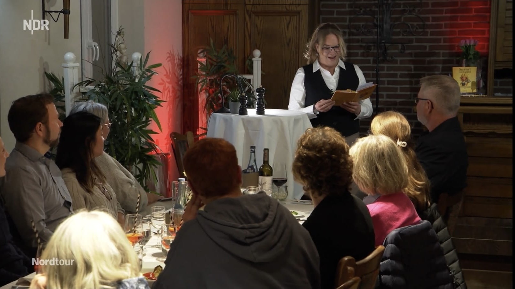 Jana Rensle liest vor Publikum – aufgezeichnet für die NDR Nordtour